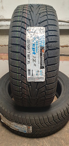 225/50/R17 Hankook I*Cept W616 Põhjamaised lamellrehvid (1 foto / 1)