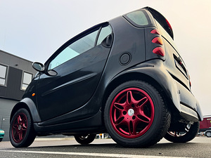 SMART FORTWO COUPE 0.7 TURBO 01.2027 - Swatch Mercedes Art (9 foto / 11)