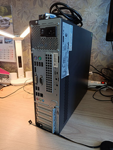 Fujitsu Esprimo 3.30GHz, 8GB RAM, HDD500GB (3 foto / 7)