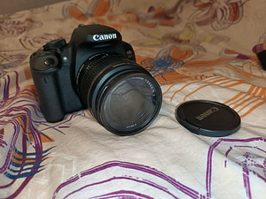 Canon EOS 700D + EF-S 18-55mm (1 foto / 10)