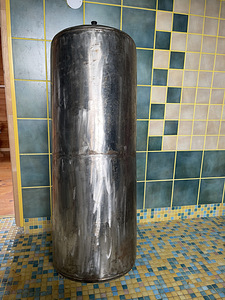 Roostevabast terasest 150 l paak (1 foto / 4)