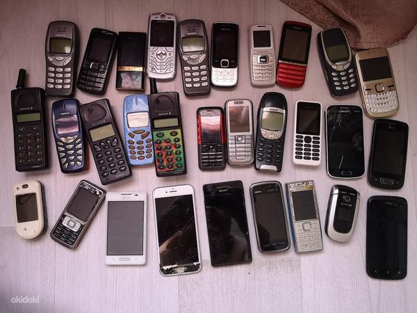 Старые мобильные телефоны (фото #1)