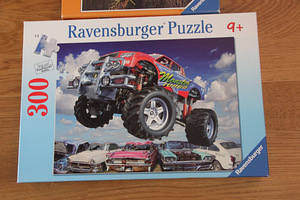 2 пазла Ravensburger по 300 деталей (2 фото из 3)