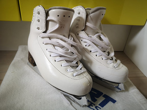 Risport rf3 pro 215 Coronation Ace 8.0 (3 foto / 4)