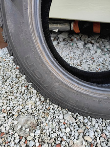 Nokian Hakkapeliitta 215/55/R16 (1 foto / 8)