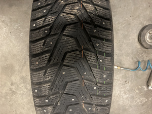 Hankook iPike RS2 265/65 R17 (8-9mm) (1 foto / 3)