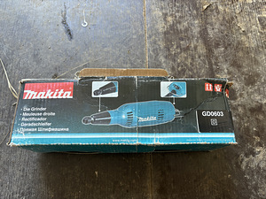 Otslihvija Makita GD0603 (1 foto / 2)