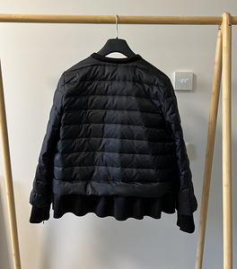 Куртка Armani, размер M (4 фото из 5)