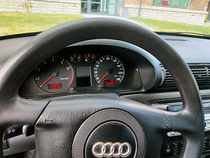 Audi А4 99 1.6 74кВт бензин (4 фото из 4)