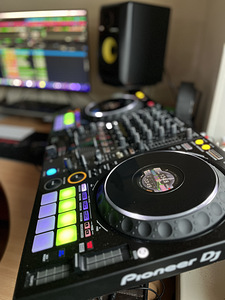 Pioneer DJ DDJ-1000 DJ tarkvara kontroller (5 foto / 8)