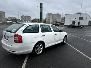 Škoda Octavia 2013 (4 foto / 6)