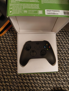 Контроллер Xbox (1 фото из 2)