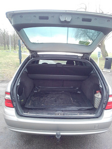 Mercedes Benz E220 CDI (7 foto / 8)