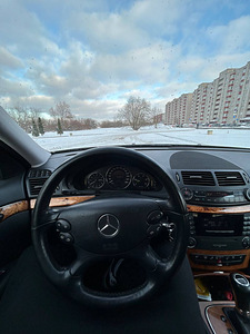 Mercedes W211 E220CDI Elegance рестайлинг (5 фото из 6)