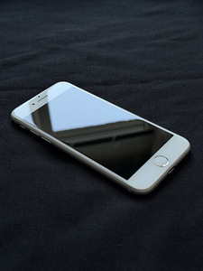 iPhone 7, 32GB, серебристый (2 фото из 5)