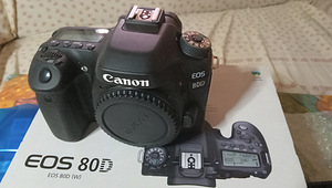 Canon EOS 80D Digital SLR Kit with EF-S 18-55mm f/3.5-5.6. (5 լուսանկար / 5)
