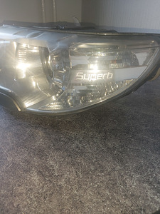 Продам фары skoda superb mk2 галоген (5 фото из 7)