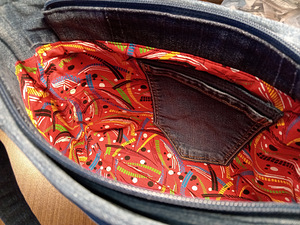 One-of-a-Kind Upcycled Denim Patchwork Tote (3 foto / 8)