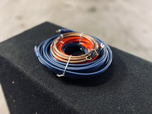 JBL 450w aktiivsubwoofer + kaablikomplekt (3 foto / 3)