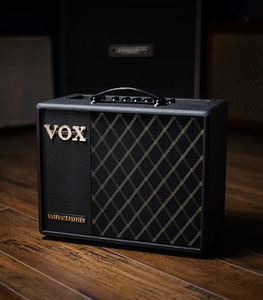 Kitarri võimendi / Комбик VOX Valvetronix (1 foto / 8)