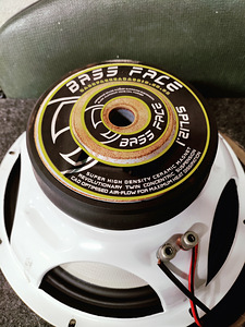 Subwoofer, võim ja makk (2 foto / 2)