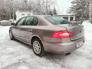 Škoda superb (3 foto / 15)