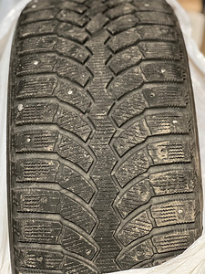 Bridgestone Blizzak naelrehvid 245/45/17 (2 foto / 5)