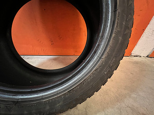 Bridgestone Blizzak naelrehvid 245/45/17 (5 foto / 5)