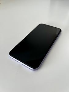 iPhone 11 128GB Lilla (2 foto / 3)