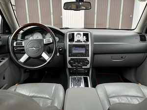 Chrysler 300C 5.7 Hemi 250kW (7 foto / 13)
