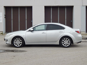 Mazda 6 2.0 108kW (3 foto / 9)