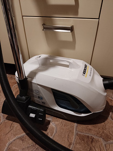 Kärcher Mediclean veefiltriga tolmuimeja (5 foto / 5)