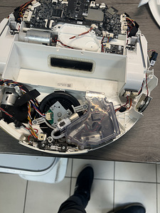 Ремонт роботов-пылесосов Roborock, Dreame, Ecovacs и др (3 фото из 9)