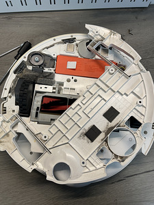 Ремонт роботов-пылесосов Roborock, Dreame, Ecovacs и др (8 фото из 9)