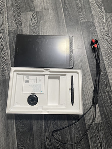 HUION Kamvas 13 (5 foto / 8)