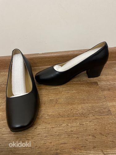 Կանացի կոշիկ