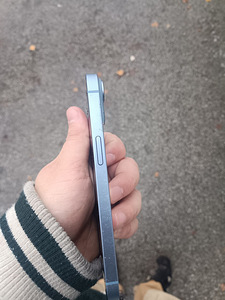 iPhone 14 (9 foto / 9)