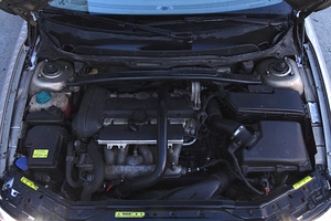 Volvo S60 2.5T AWD 2005 aasta mudel (13 foto / 14)