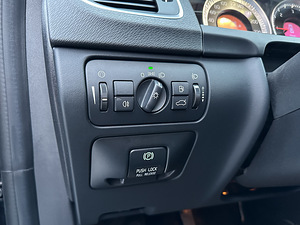 Volvo S60 (8 фото из 14)