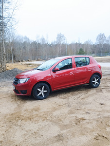 Продам Dacia Sandero 2014 (5 фото из 10)