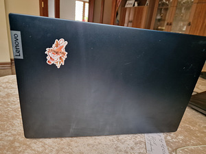Ноутбук Lenovo (4 фото из 5)