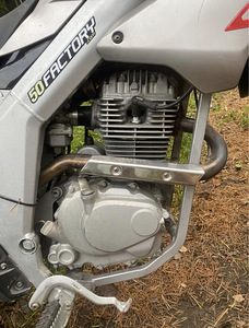 Derbi senda sm 125cc 4T (5 foto / 8)