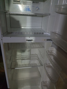 Продается электрический холодильник Daewoo (2 фото из 3)