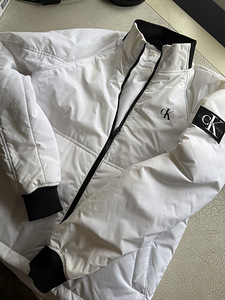 Calvin klein jope unisex (2 foto / 4)