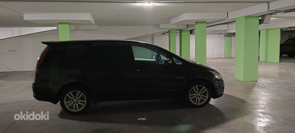 Mitsubishi Grandis (6 из 15)
