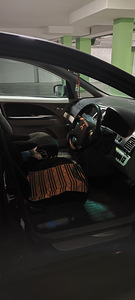 Mitsubishi Grandis (13 фото из 15)