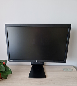 Б/у 23" монитор HP E231 (1 фото из 5)