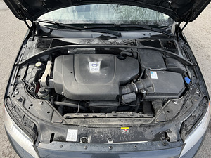 Volvo V70 2.4 129 KW D5 (14 foto / 15)