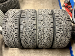 NOKIAN Hakkapeliitta R2 SUV 235/55 R19 фрикционная зимняя ши