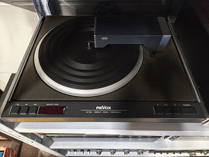 Vinüülplaadimängija Revox B790 (Direct Drive, Linatrack) (2 foto / 4)